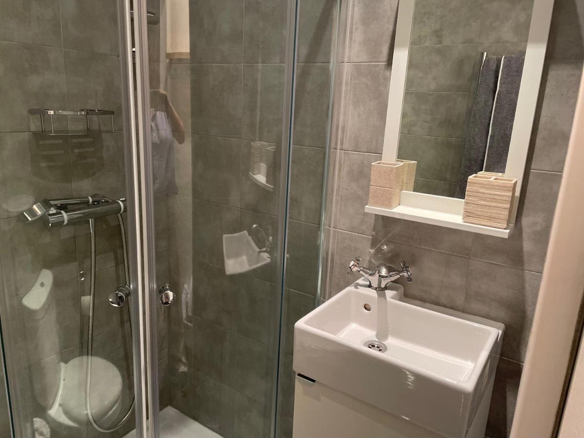 Apartment Homely 2 Levels Flat W Private Garden *